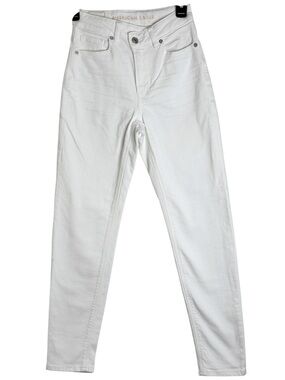 American Eagle Outfitters White Stretch Mom Jean Jeans Crossover Waist size 00